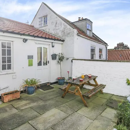 2 Bed In Oc-w037 Holiday home