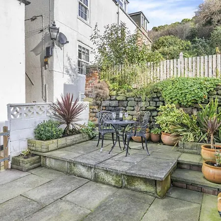 Holiday home 2 Bed In Oc-w037 *